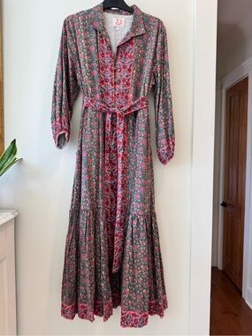 Victoria Dunn Floral Long Sleeve Maxi Dress in faded Green and Pink